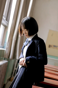 美女光屁股